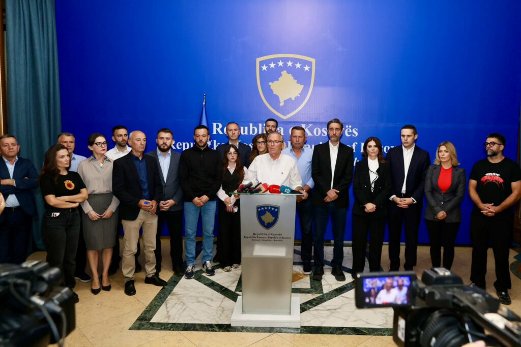 PDK ja publikon memorandumin shpjegues për ndryshimin e ligjit për Dhomat Specializuara