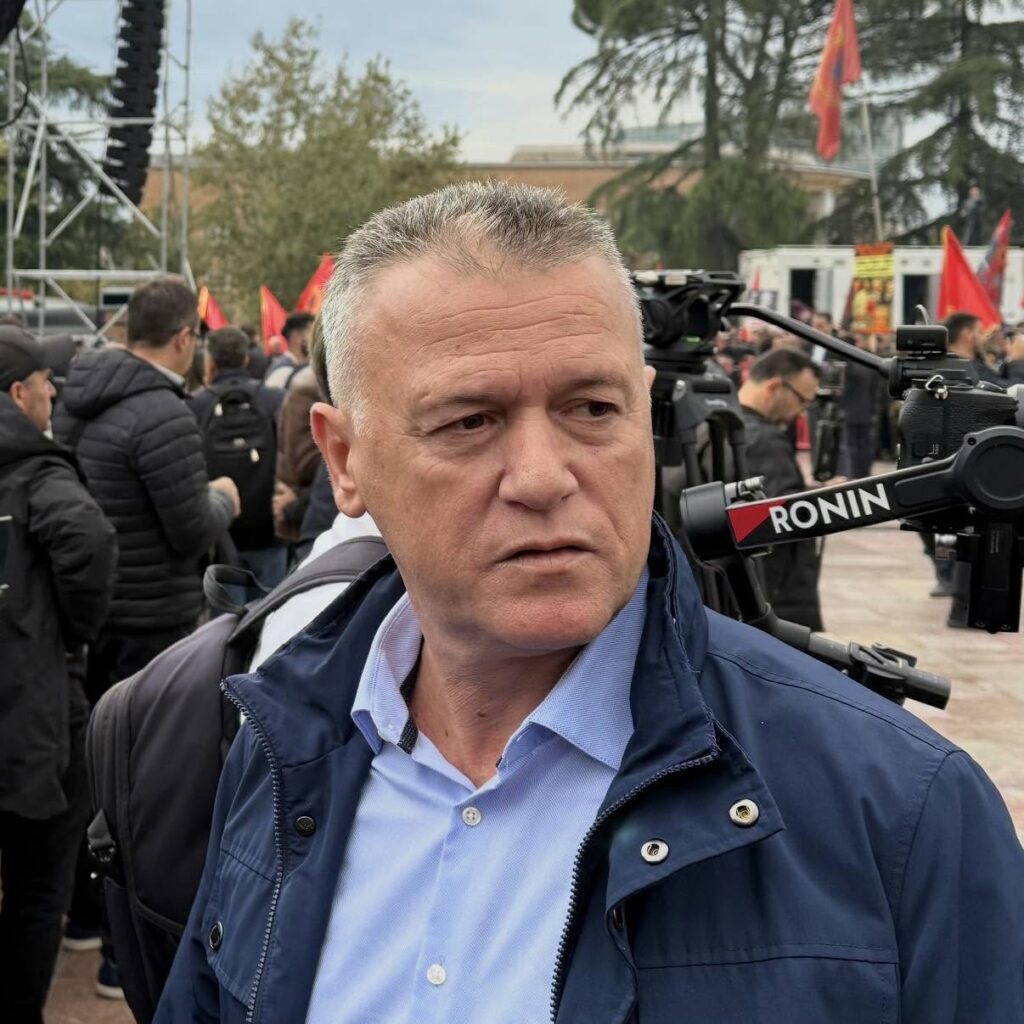 Shqiptar Gubetini kërkon nga Shiroka Pula ta dekretojë Ligjin për Specialen  Do të ishte në nderin e saj që firmën e parë si presidente ta hidhte në ligjin që mbron çlirimtarët