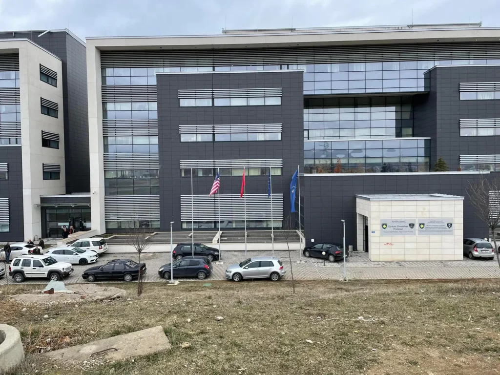 Sot nis shqyrtimi i padisë së komunës së Gjakovës për kompensimin e dëmit