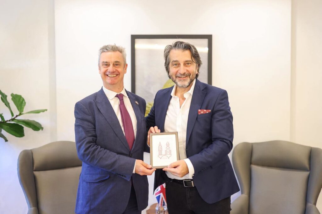 Përparim Rama takohet me ambasadorin britanik  diskutojnë 19 projektet strategjike të Prishtinës