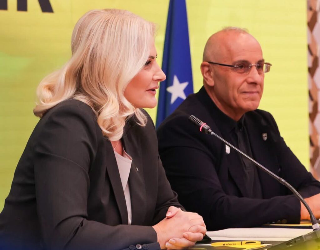 FFK nënshkruan marrëveshje të re partneriteti  Raiffeisen Bank bëhet sponsor gjeneral i Kombëtares së Kosovës