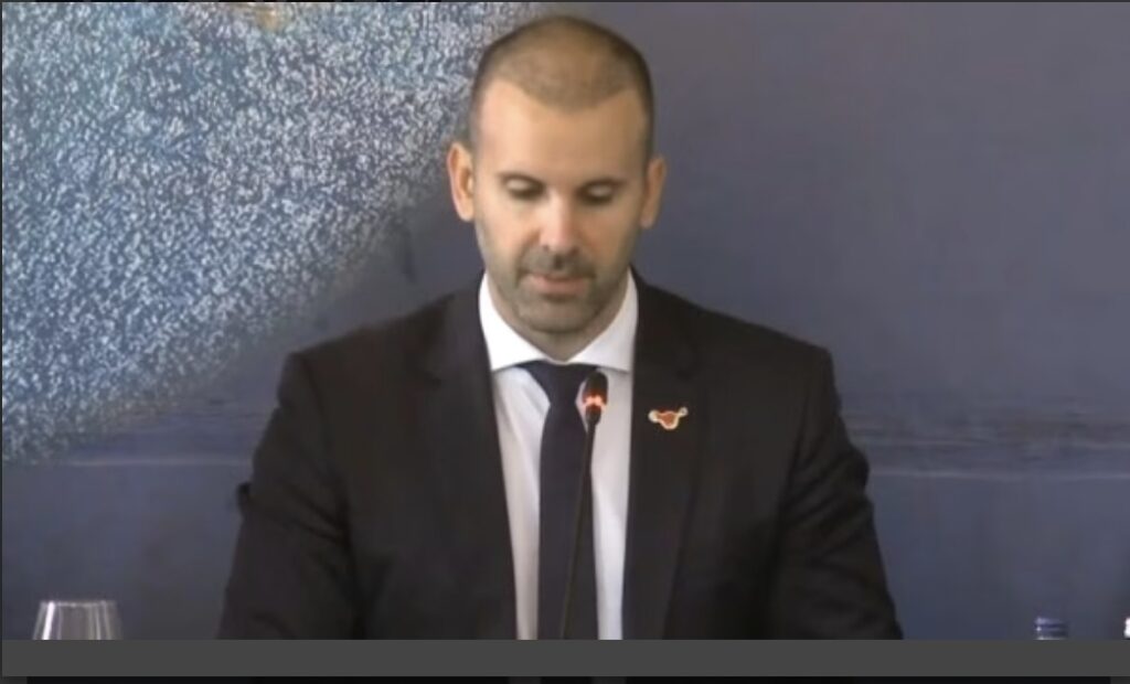 Kryeministri i Malit të Zi  Kufijtë nuk mund të ndryshohen me forcë  zgjerimi i BE së sjell paqe dhe siguri