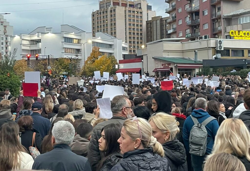  Jepni dorëheqje   brohoritje para Ministrisë së Drejtësisë