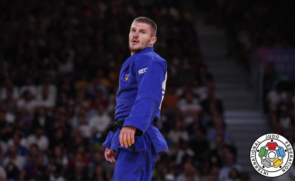 Akil Gjakova kualifikohet në çerekfinale të Grand Slamit në Abu Dhabi