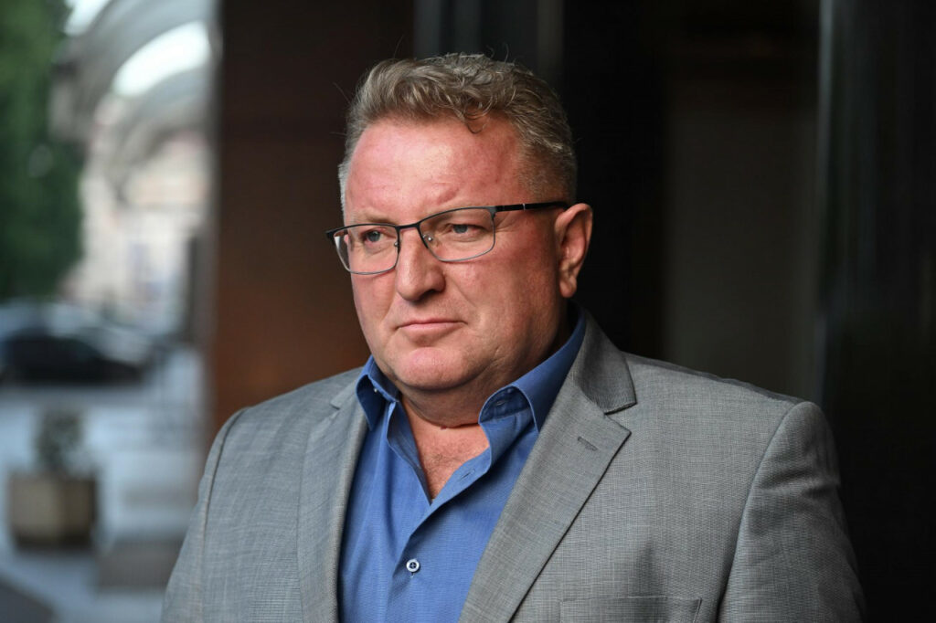Intervistë   Gjenerali Hisen Berisha  Duhet të kërkohet zhbërja e Dhomave të Specializuara