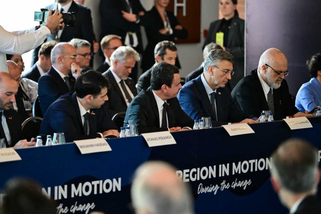 Kurti në Procesin e Berlinit kërkon statusin e kandidatit për Kosovën dhe hapjen e negociatave me BE në