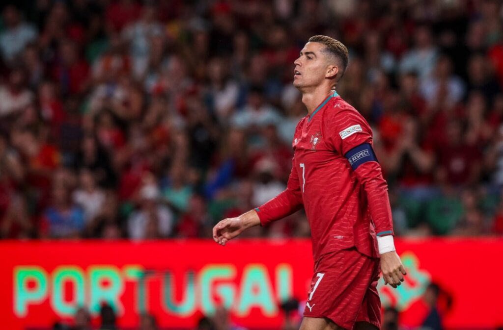Ronaldos i merret numri 7 te Portugalia