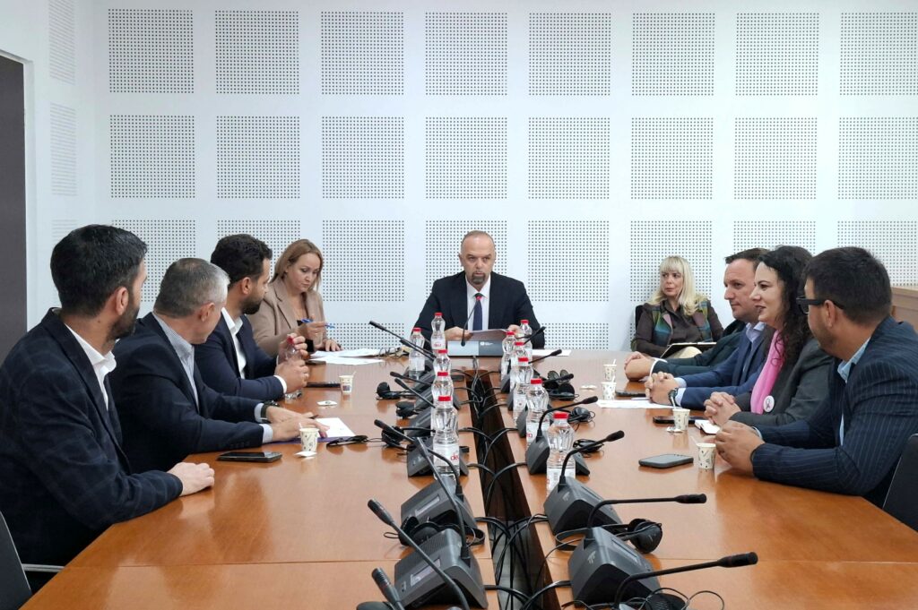 komisioni-rekomandon-rizgjedhjen-e-vlora-spances-ne-poziten-e-auditores-se-pergjithshme