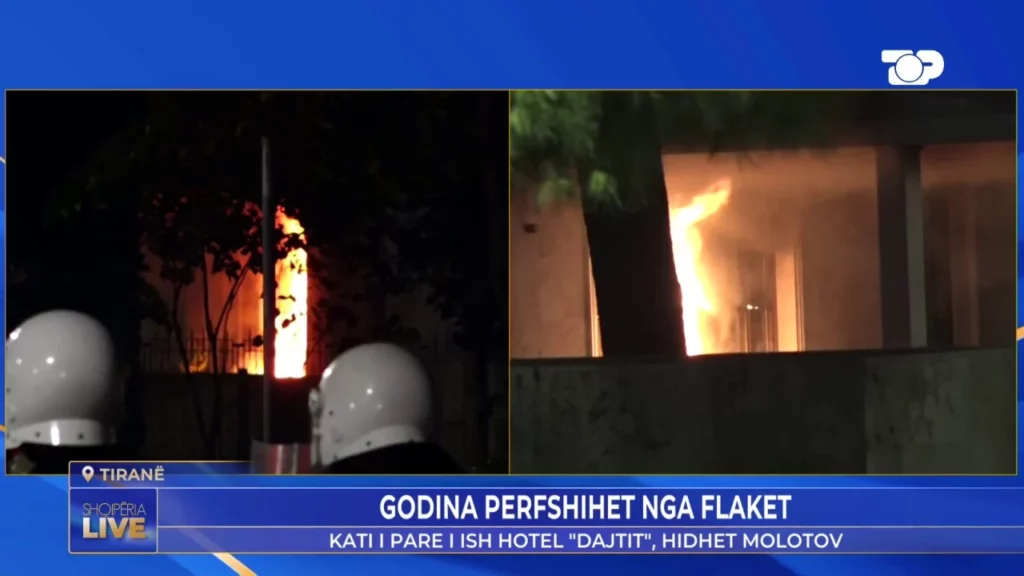 Protestuesit hedhin molotov  përfshihet nga flakët kati i parë i ish hotel  Dajtit 