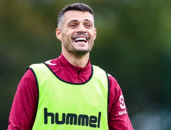 Xhaka i buzëqeshur  gati për ndeshjen e radhës të Sunderlandit